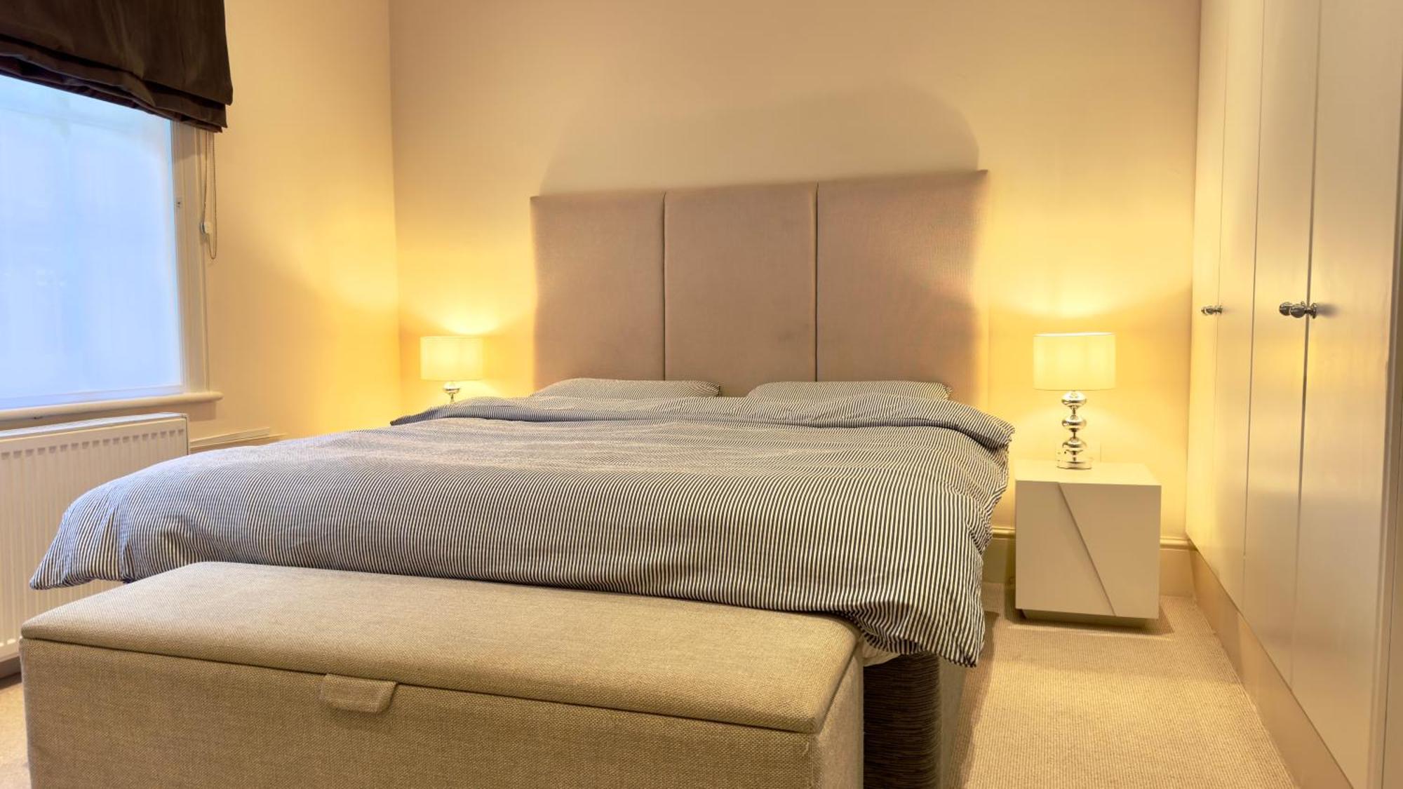 1 Bedroom Mayfair Apartment *