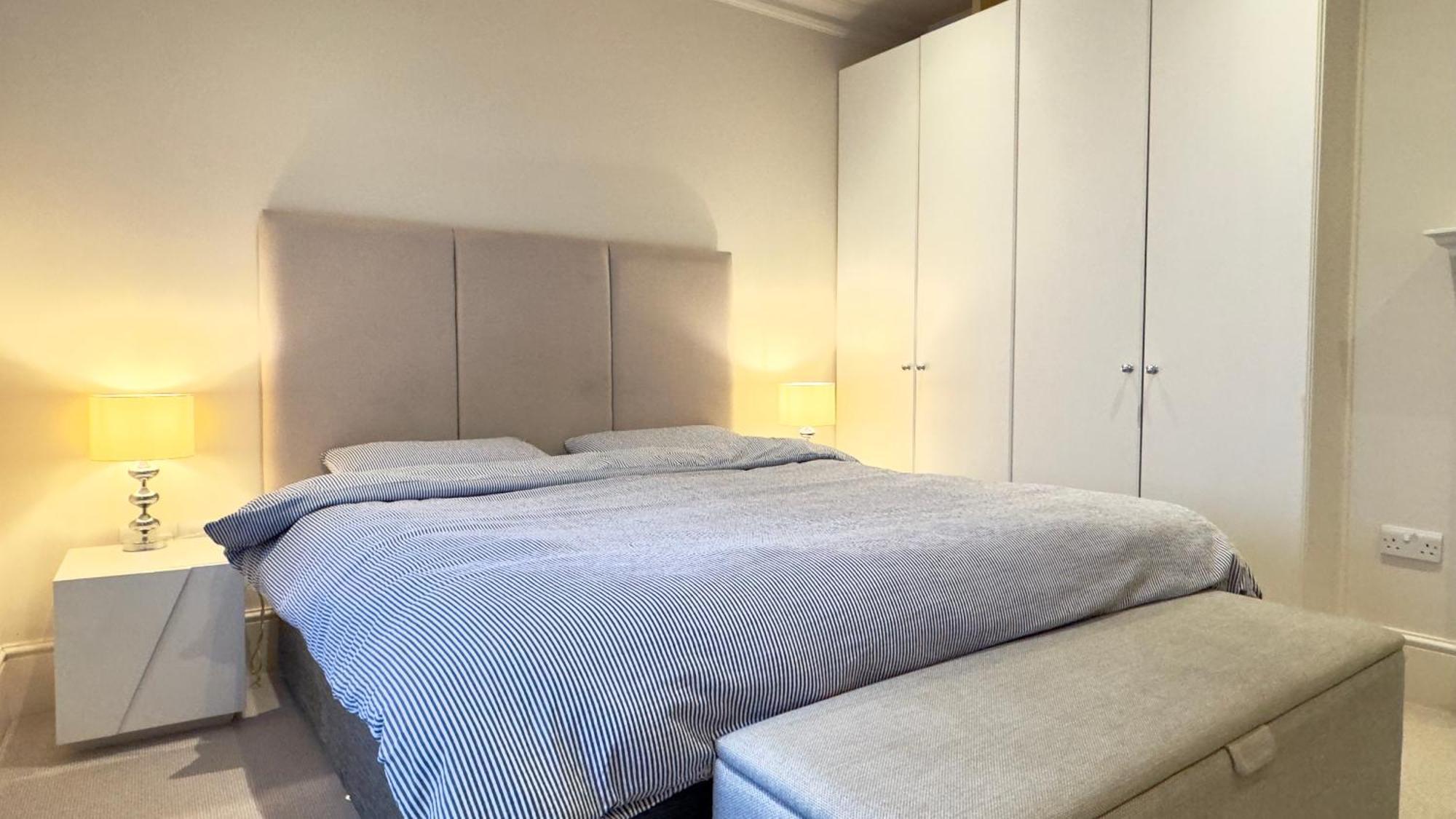 1 Bedroom Mayfair Apartment